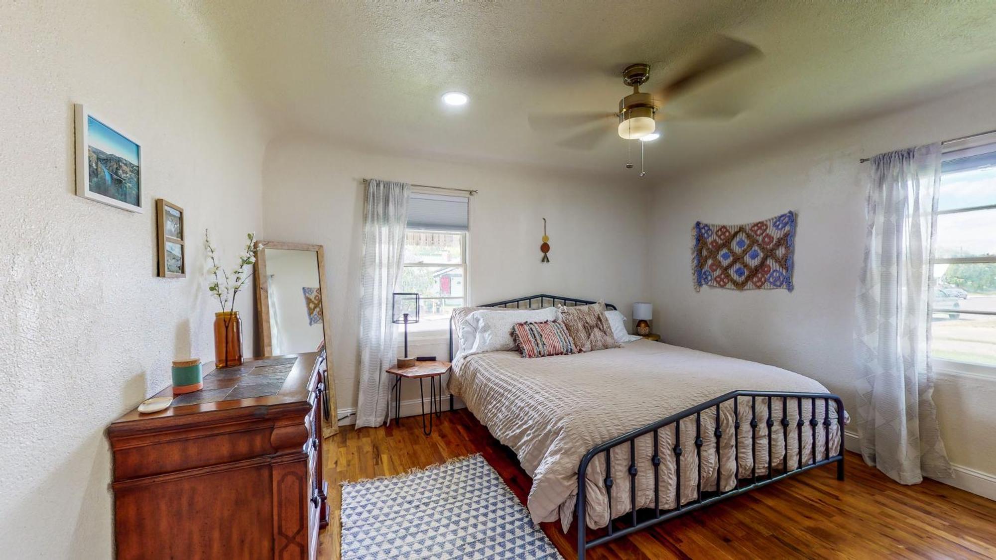 Charming Downtown Bungalow - King Bed, Office ツインフォールズ エクステリア 写真